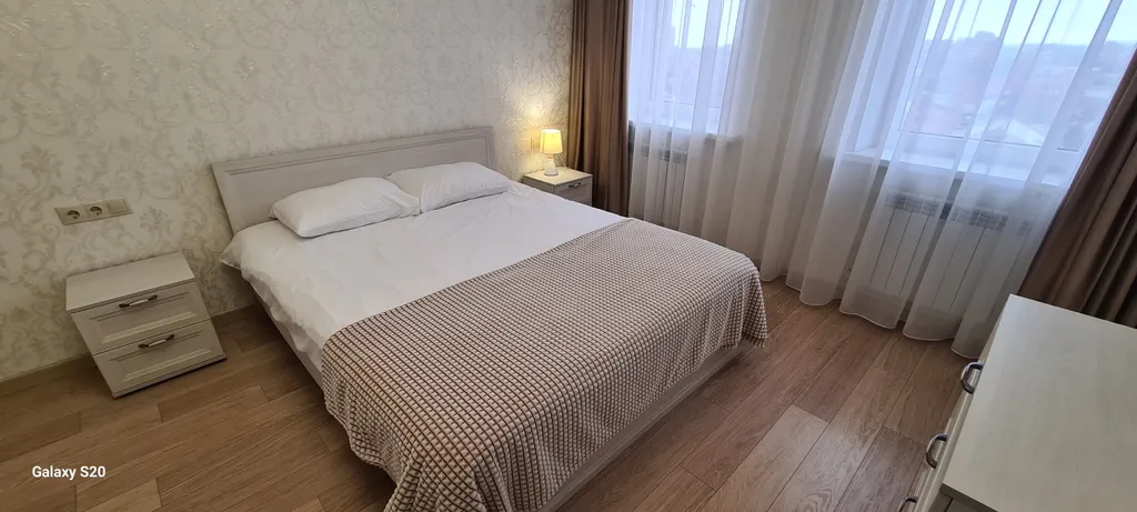 Просторная квартира с 2-мя кроватями и раздвижным диваном — аренда посуточно в Владикавказ