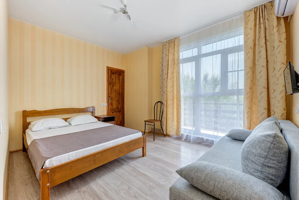 Квартира Квартира Номер в гостевом доме с бассейном, в Голубой бухте — Геленджик