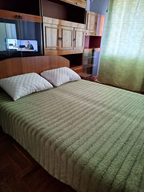 Двухкомнатная квартира в центре города — аренда посуточно в Сальск