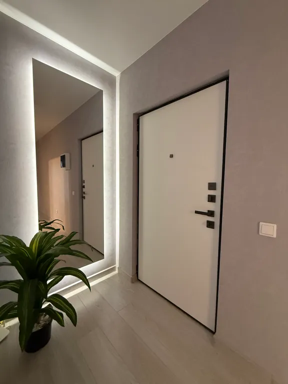 Евротрёжка новая чистая возле Аэропорта