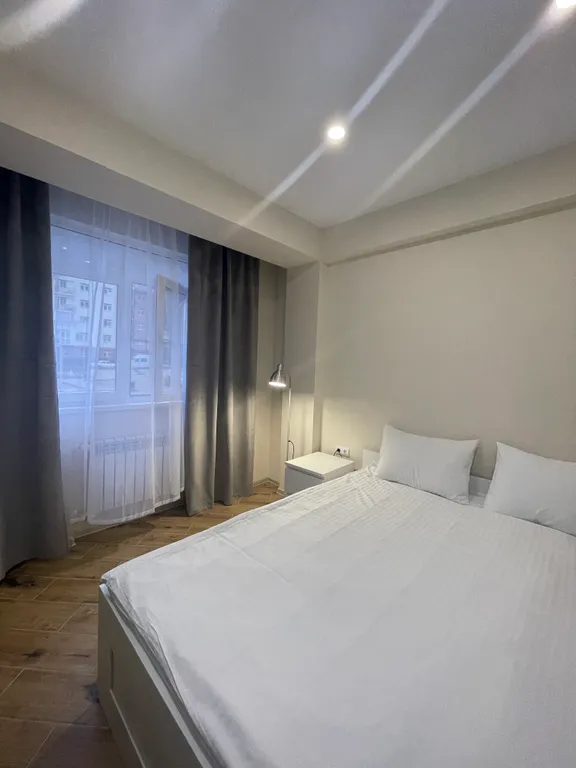 Апартаменты с тремя спальнями и гостиной напротив казино