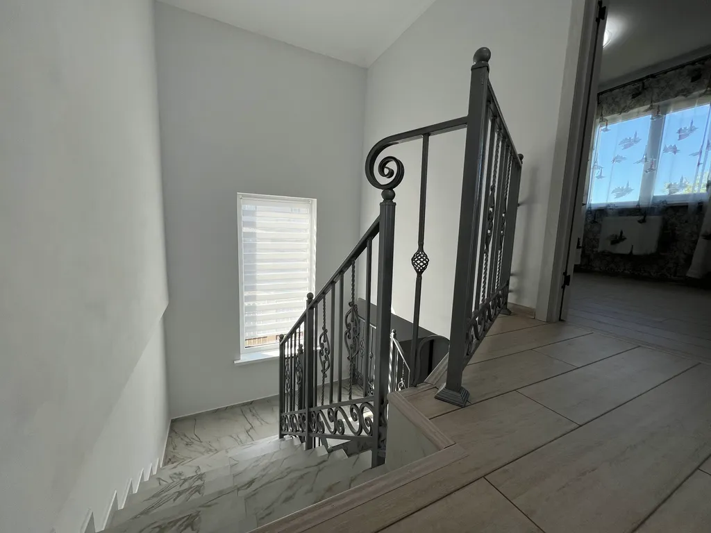 Прекрасный новый дом со всеми удобствами