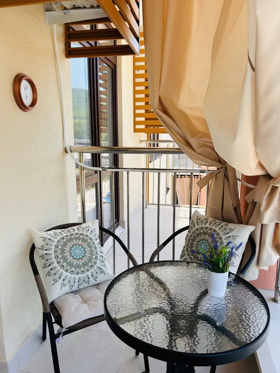 Студия в стиле Прованс в комплексе с бассейном, Долина Сукко