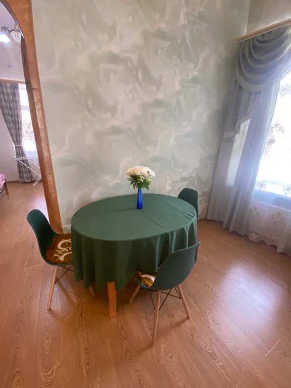 Уникальная квартира с интересным ремонтом и настоящим камином