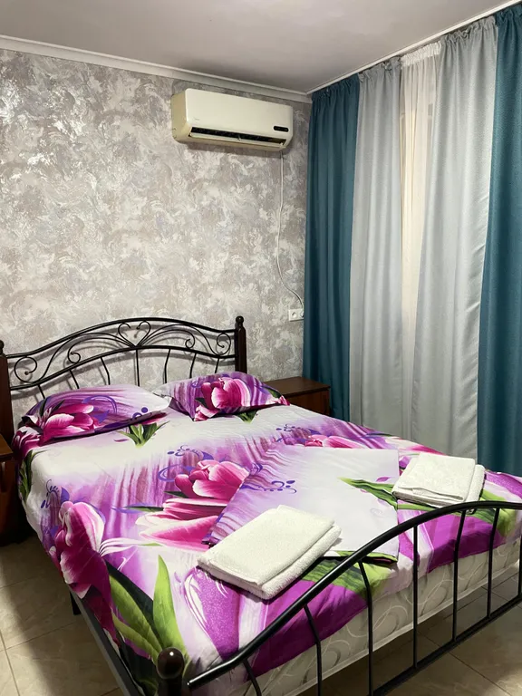 Квартира Квартира Уютный номер с выходом на террасу — Гагра