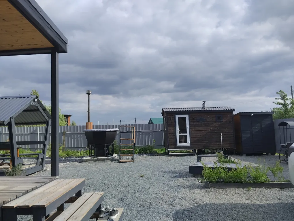 Загородный дом у озера