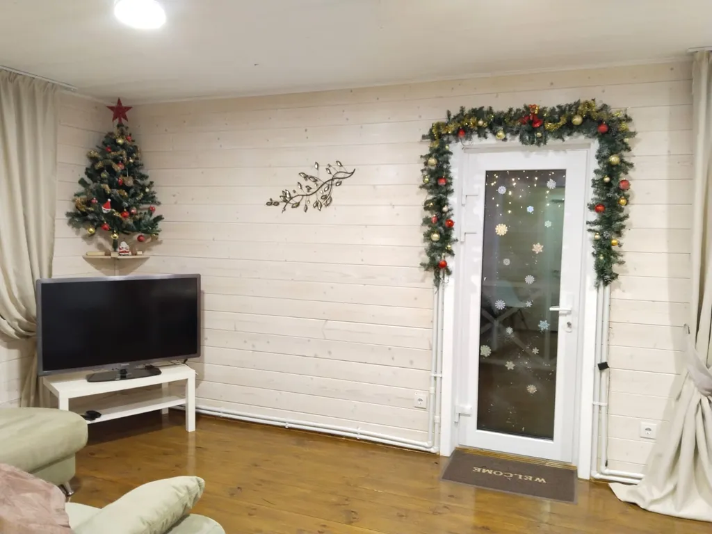 Коттедж Уютный дом с верандой и баней — Марьино