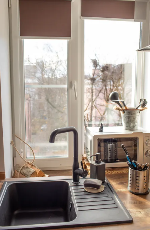 Студия с балконом в центре