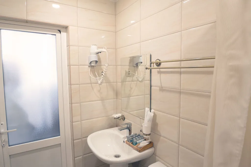 Семейный номер вид на горы, доступен бассейн и сауна