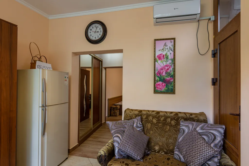 Коттедж Дом утопающий в зелени и очень уютный — Геленджик