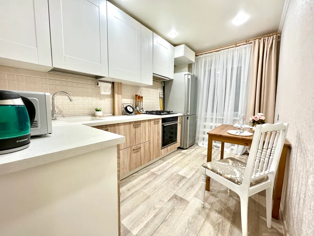 Просторная 3-комнатная квартира — аренда посуточно в Альметьевск