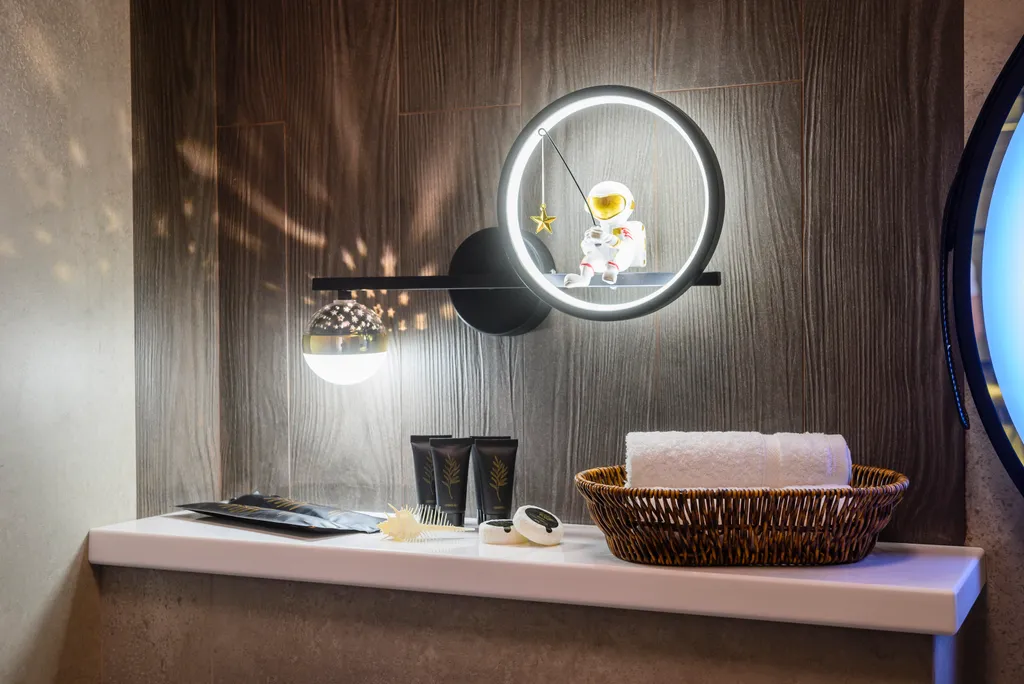 Новые апартаменты в ЖК R-House, 100 метров от Mega