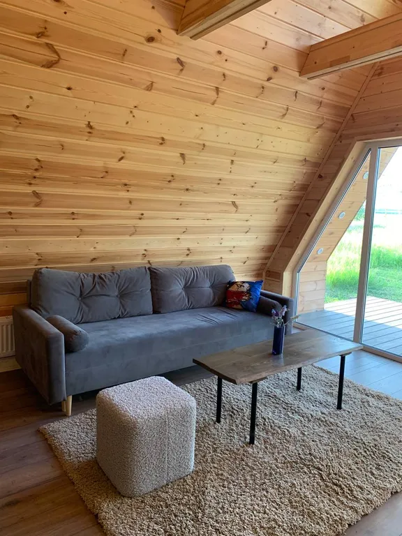 Домик с видом на лес