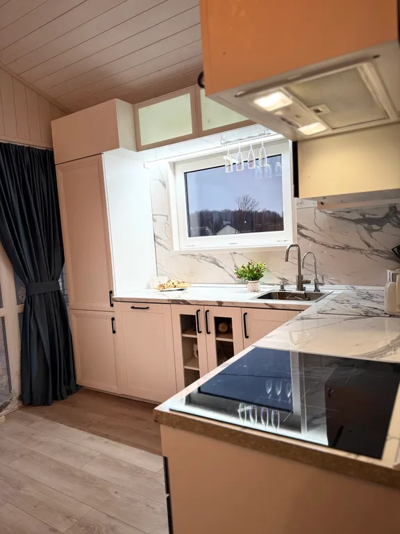 Уютный дом с чаном и бассейном