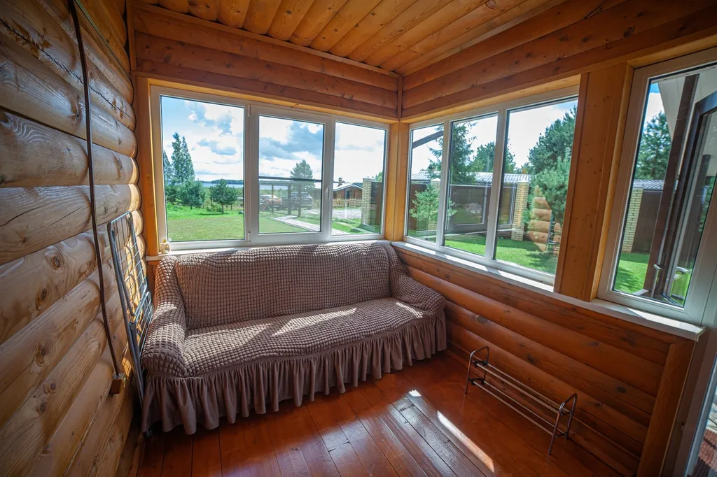 Дом за озером