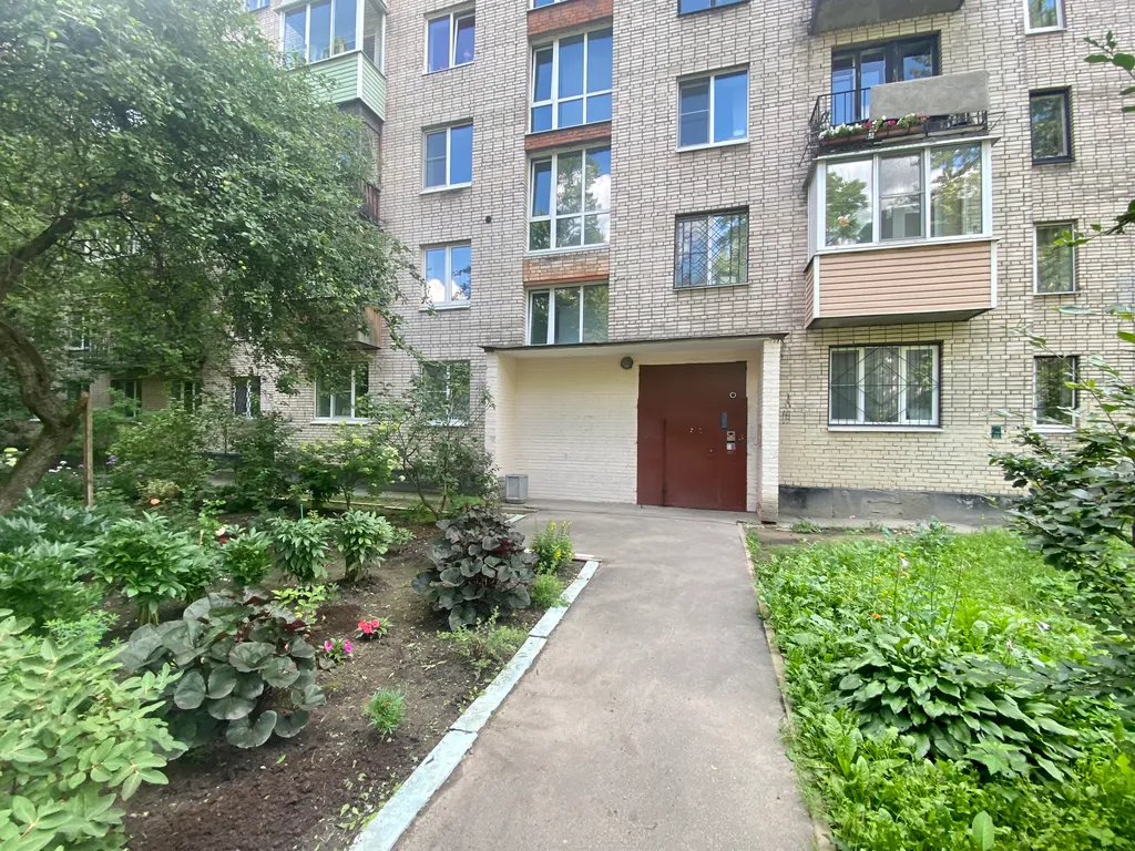 Квартира Цветная квартира с видом на скверы — Санкт-Петербург