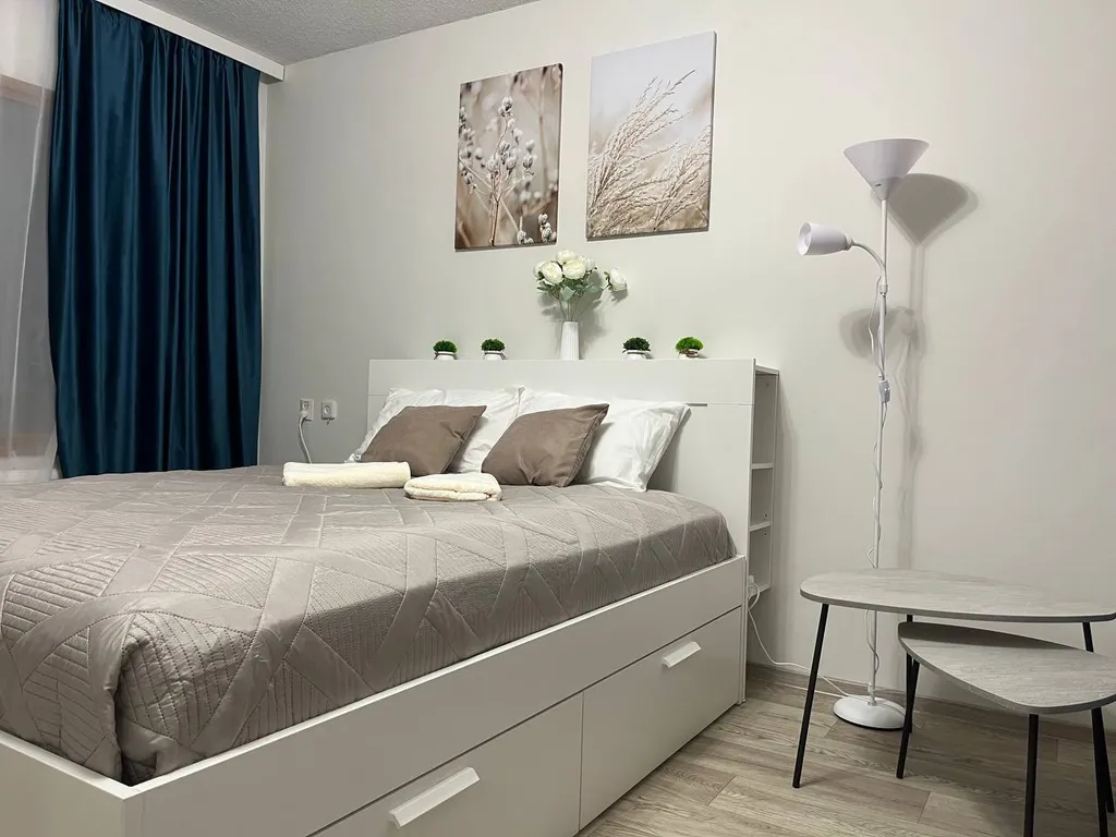 Аккуратная, стильная квартира на 2 этаже, близко к центру