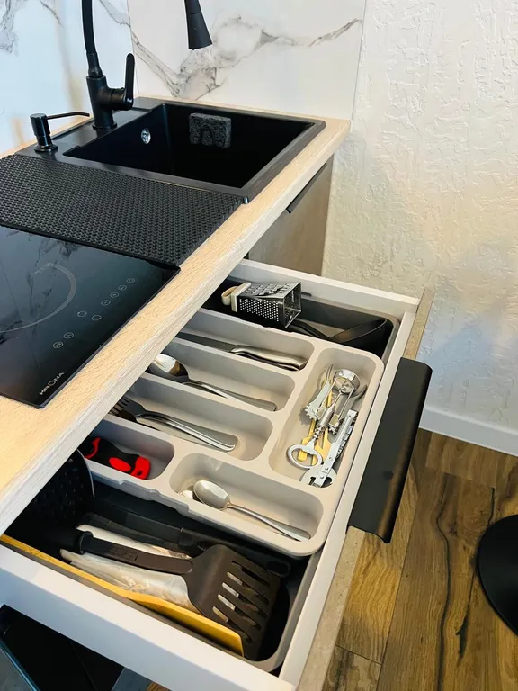 Студия трехместная с бассейном