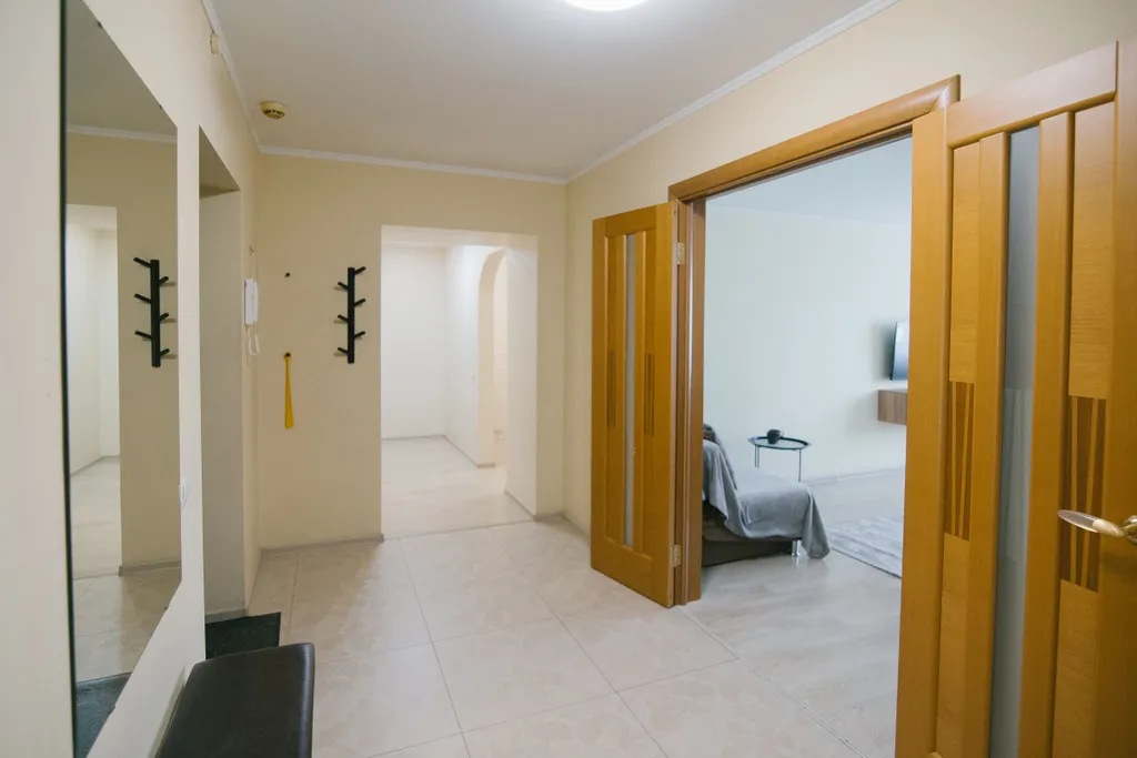 Большая квартира рядом с ЖД Институтом