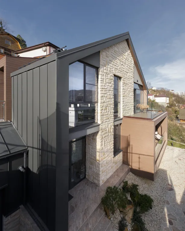 Коттедж Уникальный дом архитектора с видом на горы — Барановка