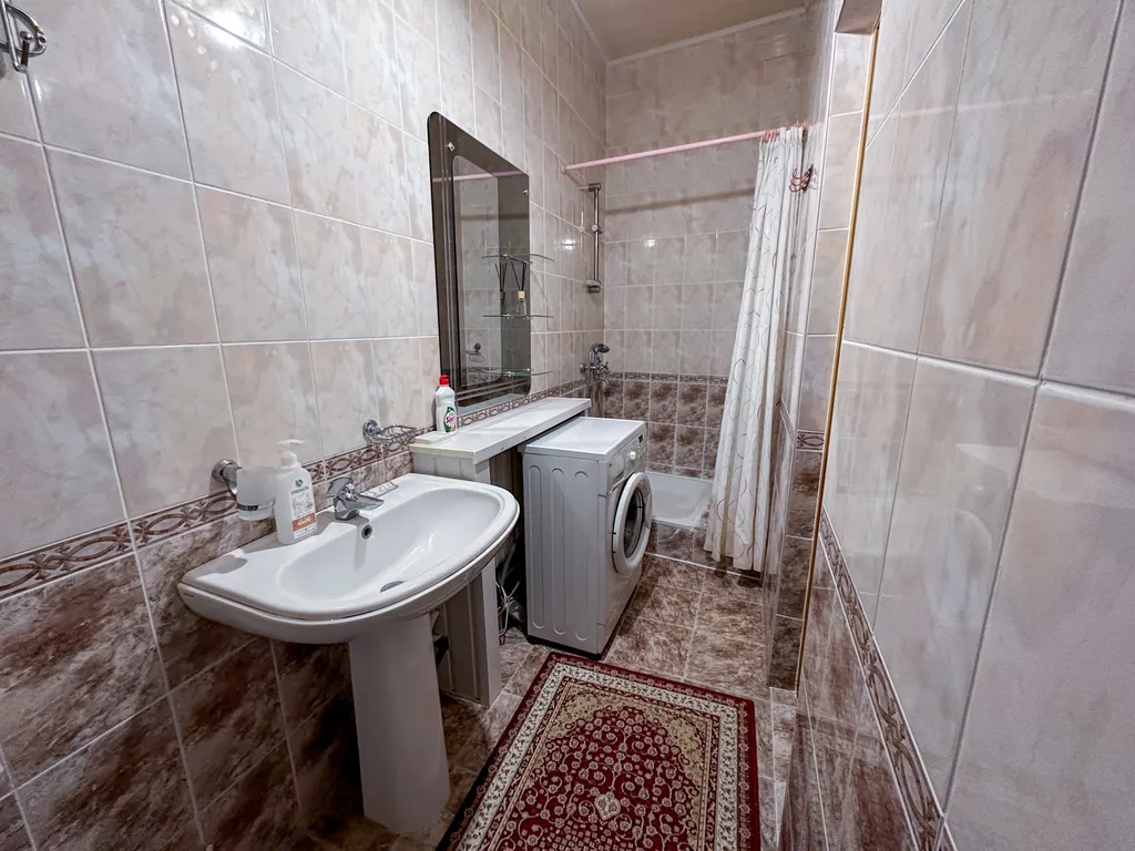 Дом в центре парка