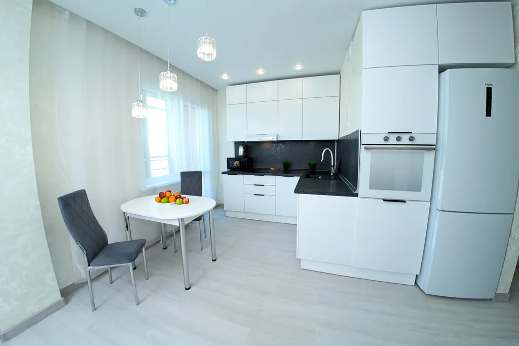 Комфортные апартаменты с видом на метромост и центр