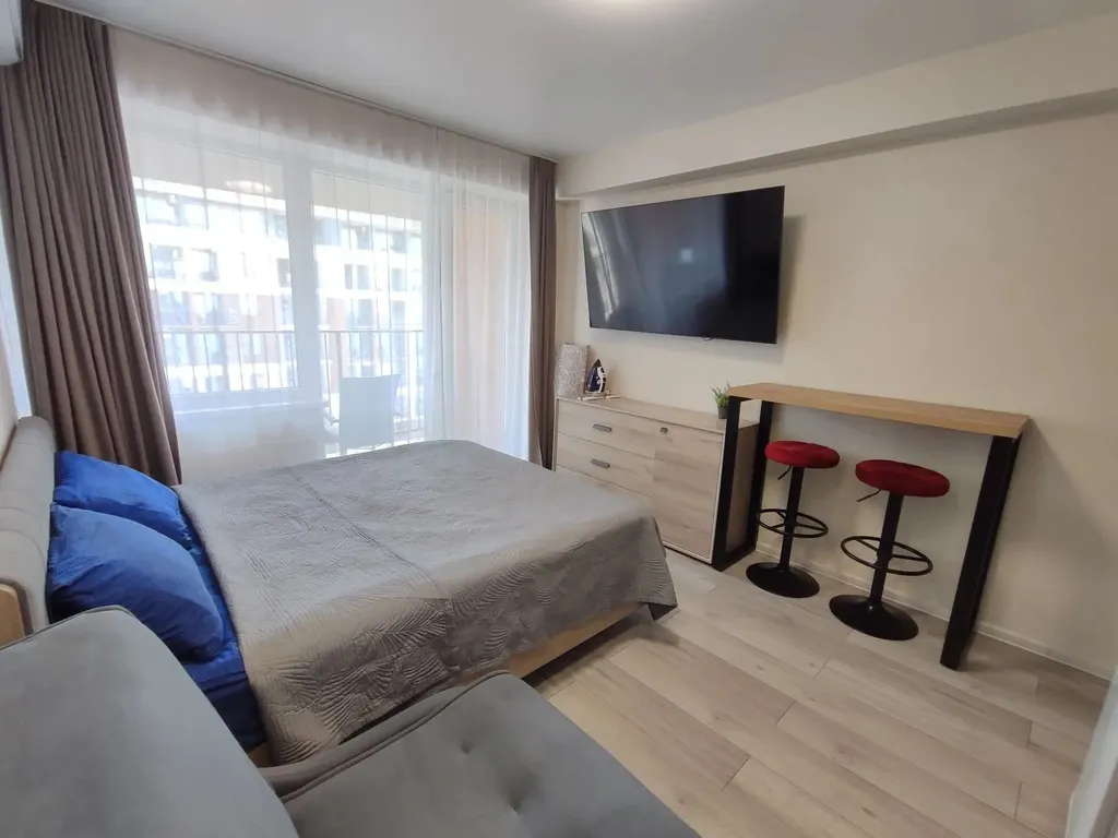 Студия с видом на море