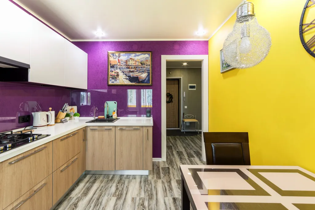 Яркая квартира недалеко от центра