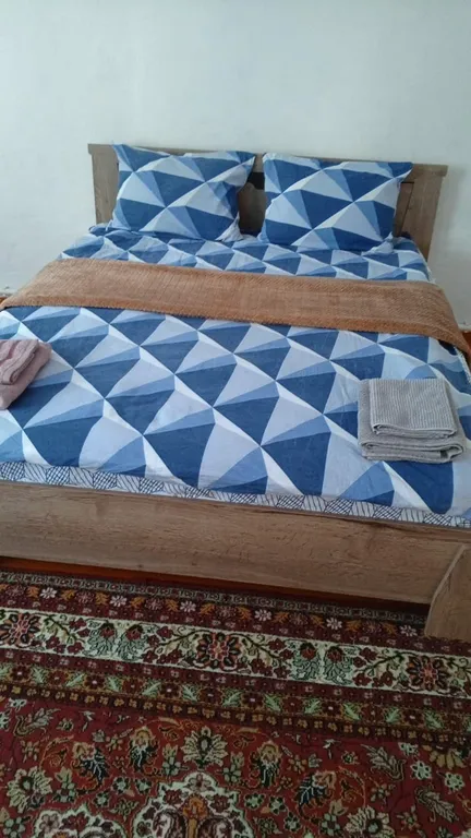 Домик в предгорье горы "50 лет"