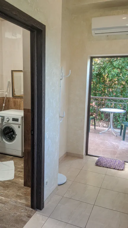 Двухкомнатная квартира с отдельной спальней 2.1