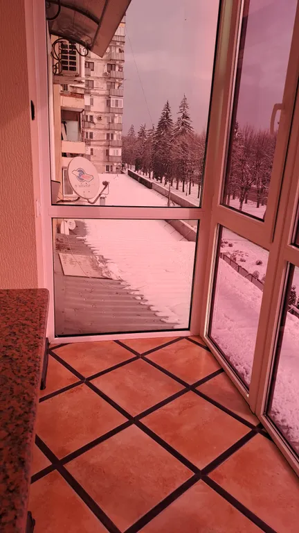 Однушка на Ленина с панорамным балконом