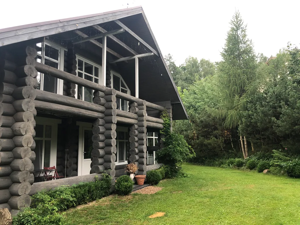 Wooden house Iconic Garden