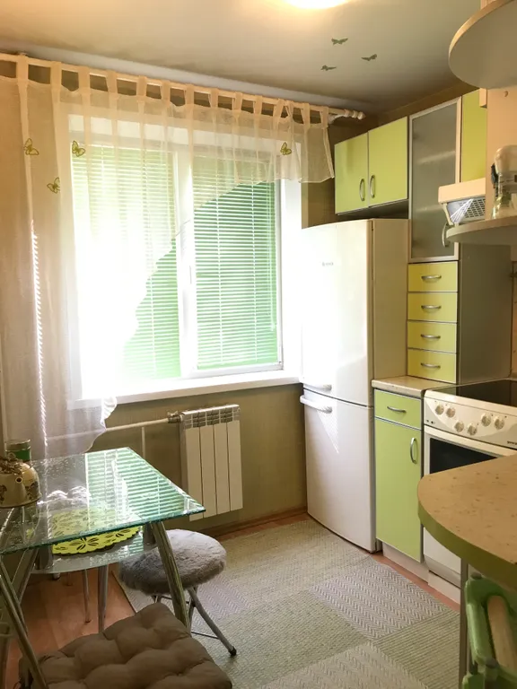 2-комнатная квартира с балконом на Ленина