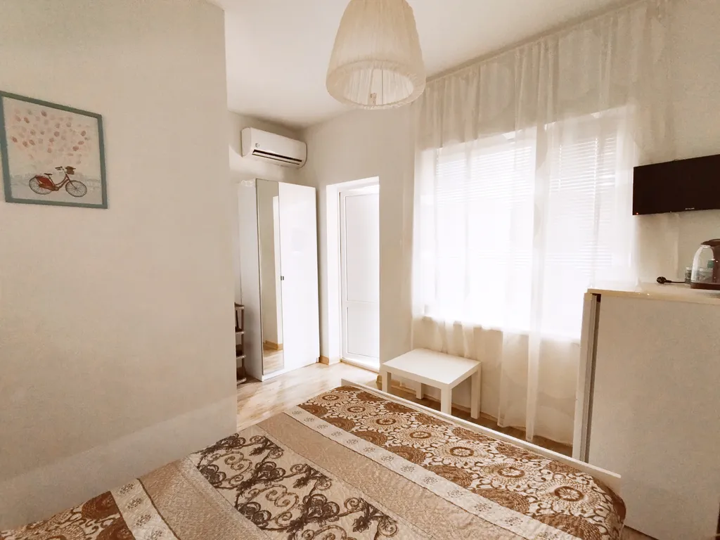 2-местная комната с удобствами балконом в 7 минутах до моря