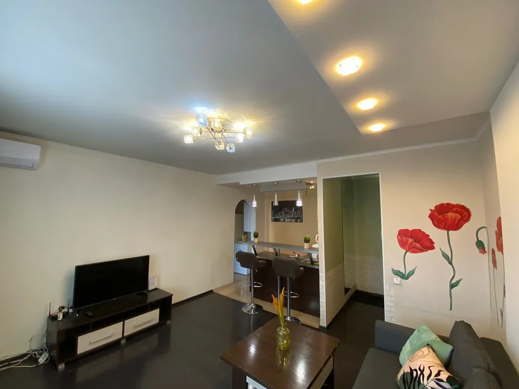 Квартира Квартира 2комн возле ТРЦ "Планета" — Красноярск