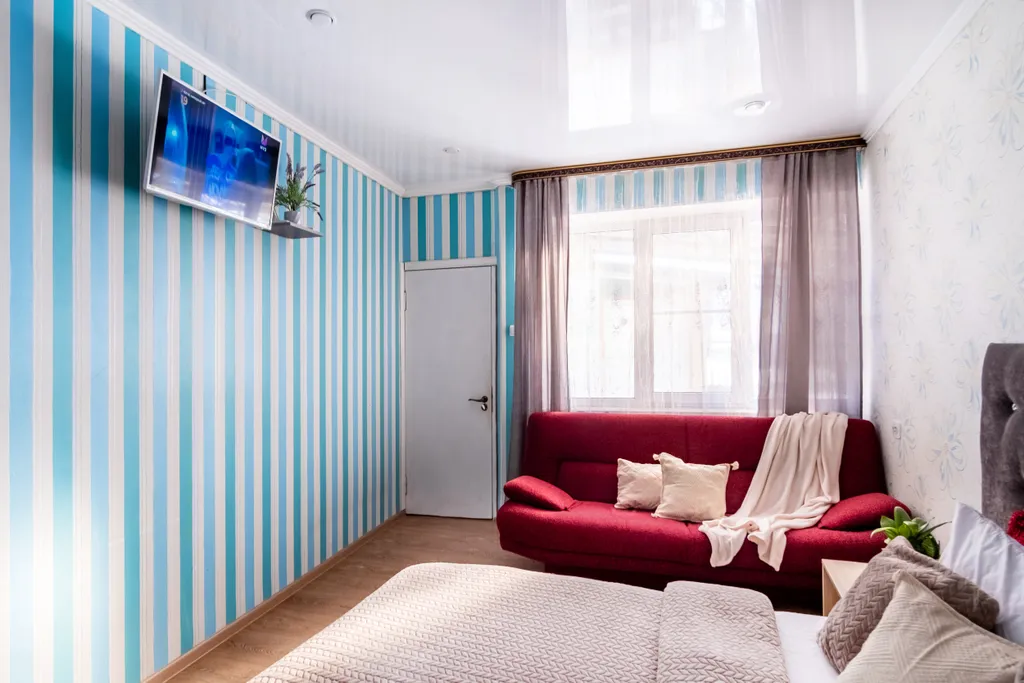 Большая комната с санузлом и кондиционером в Доме Путещественника