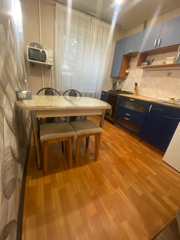 Двухкомнатная квартира в центре на Неделина