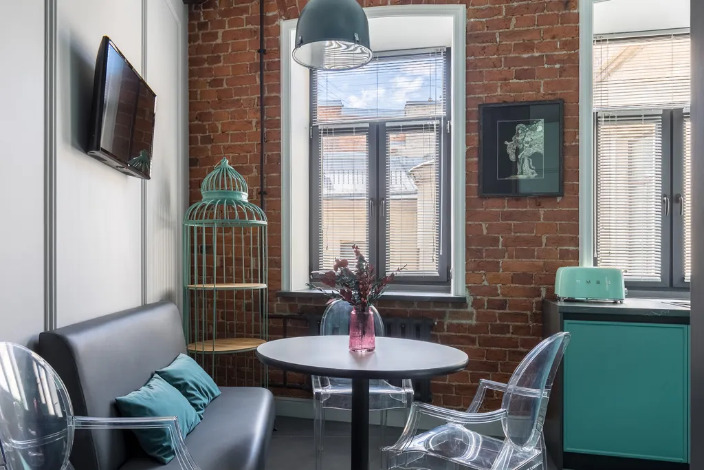 Видовая квартира с балконом на Пяти углах