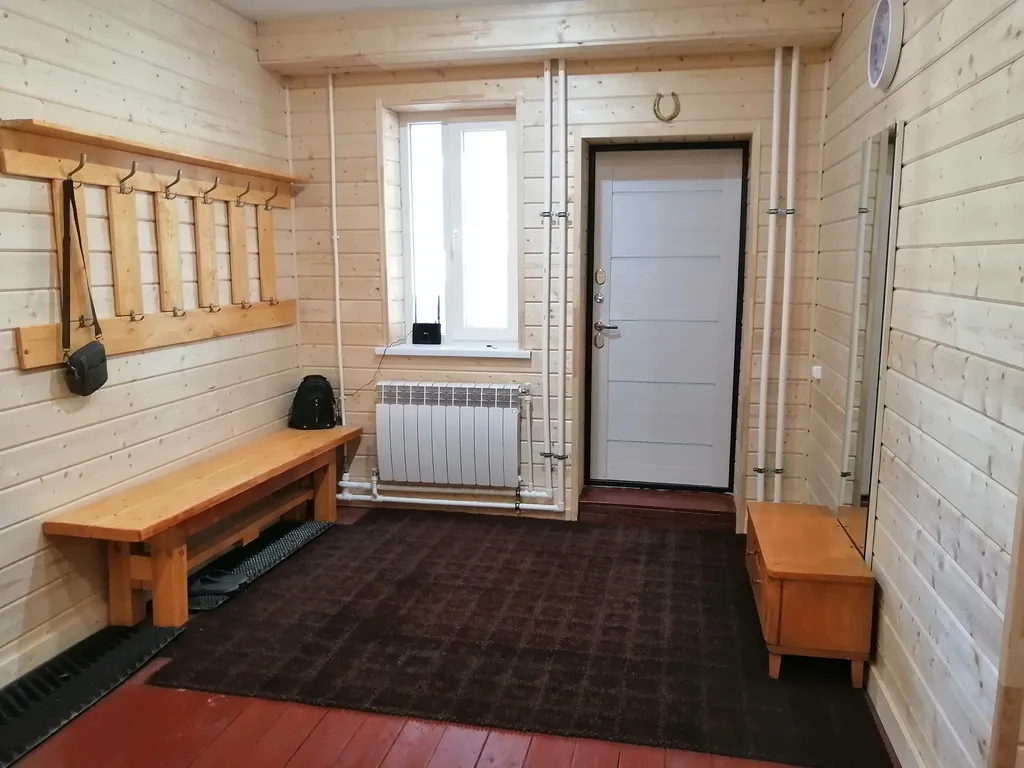 Дом на берегу реки