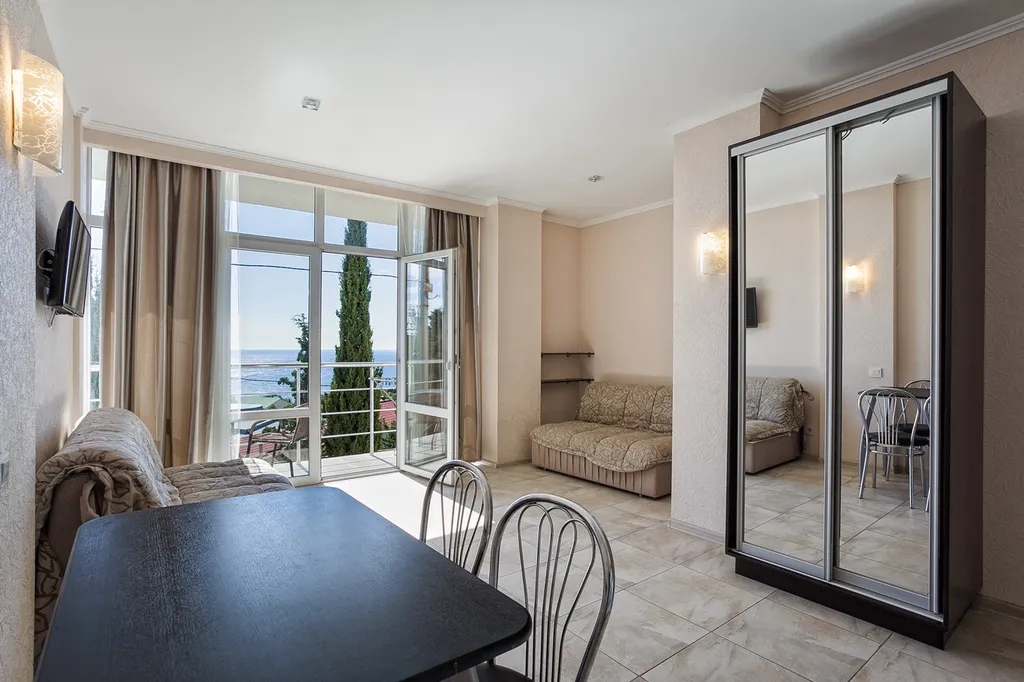 Квартира Видовая Студия с балконом в Мисхоре — аренда посуточно в Кореиз