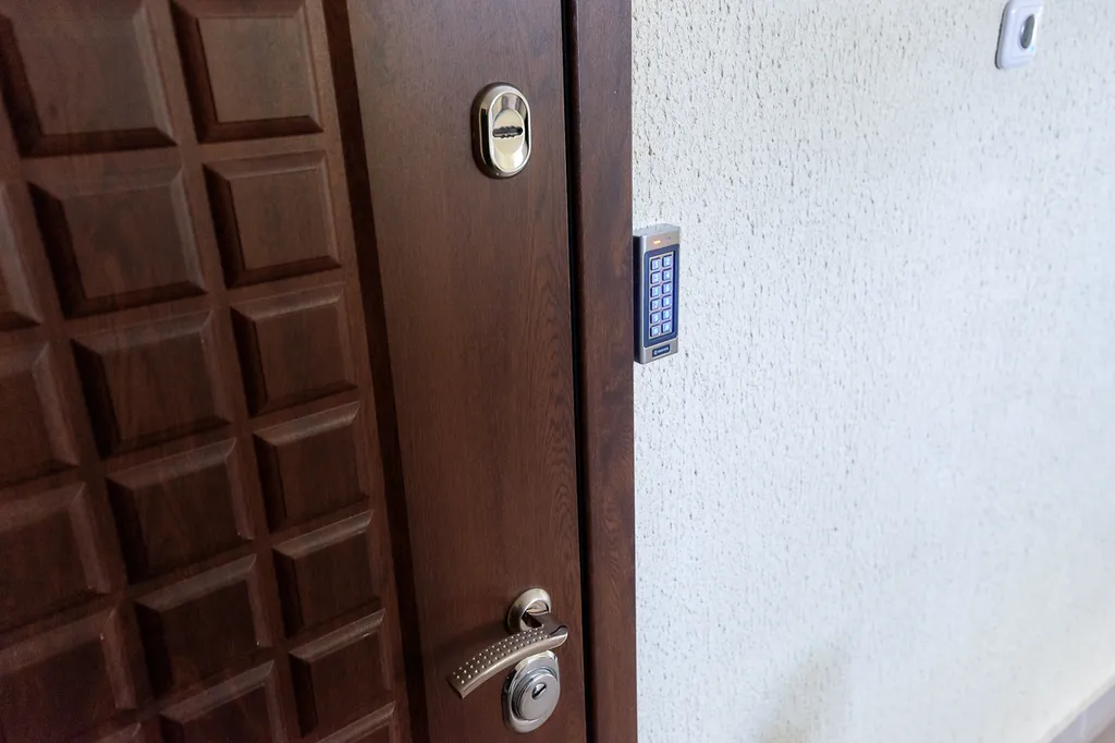 2-комнатная квартира на метро Грушевка с паркингом