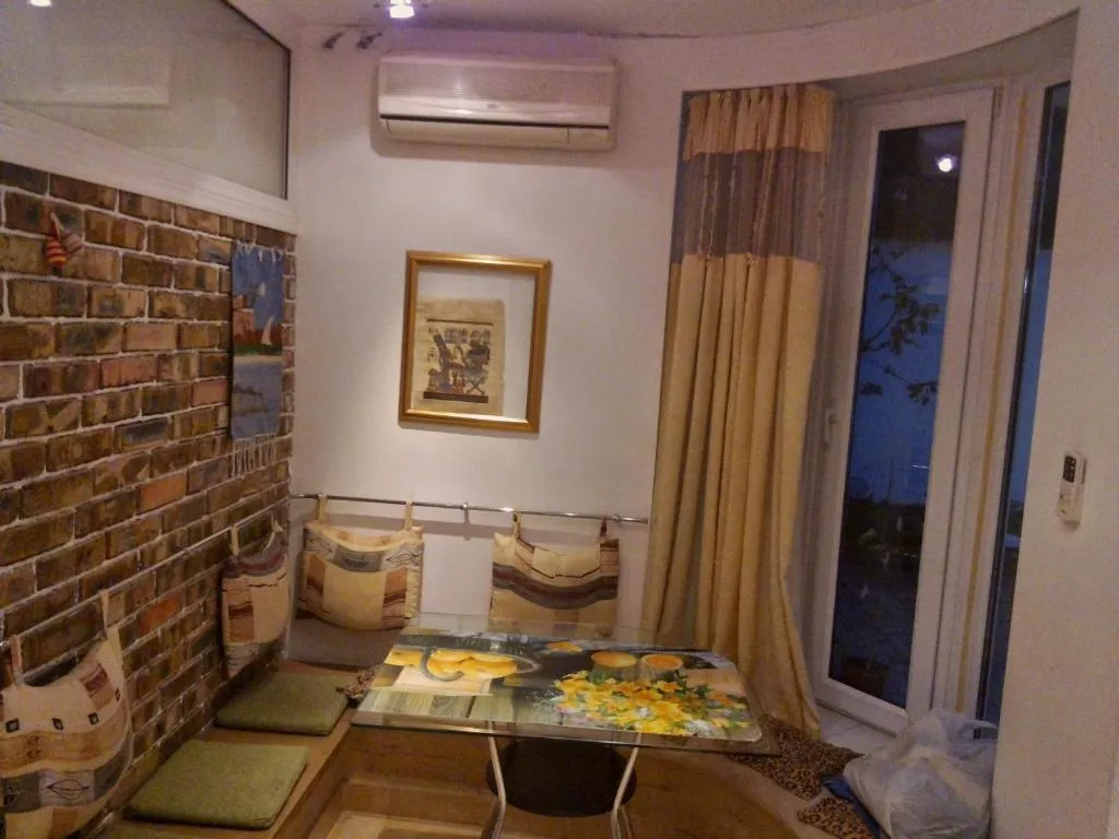 Уютная евротрешка с выходом во дворик к зоне барбекю