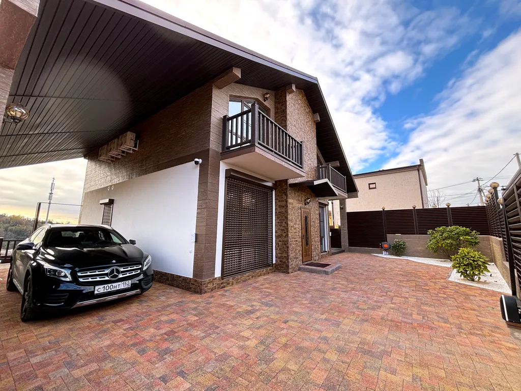 Шале Tech с подогреваемым бассейном и 4 спальнями