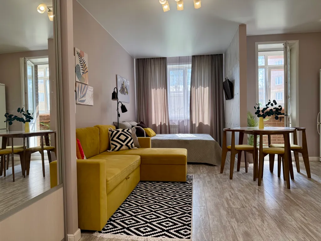 Студия Loft у Патронного для 4 гостей