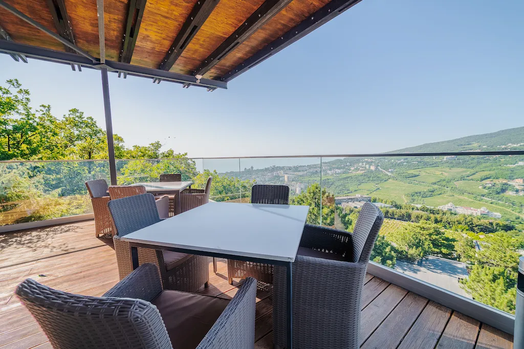 Евро вилла для большой семьи