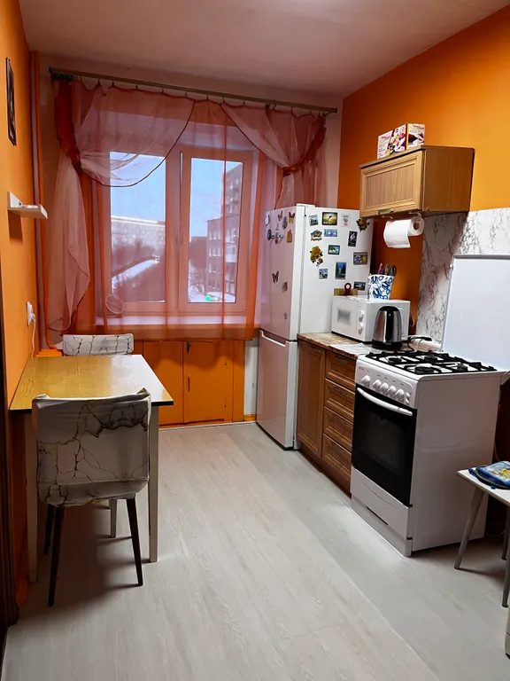 Теплая солнечная квартира