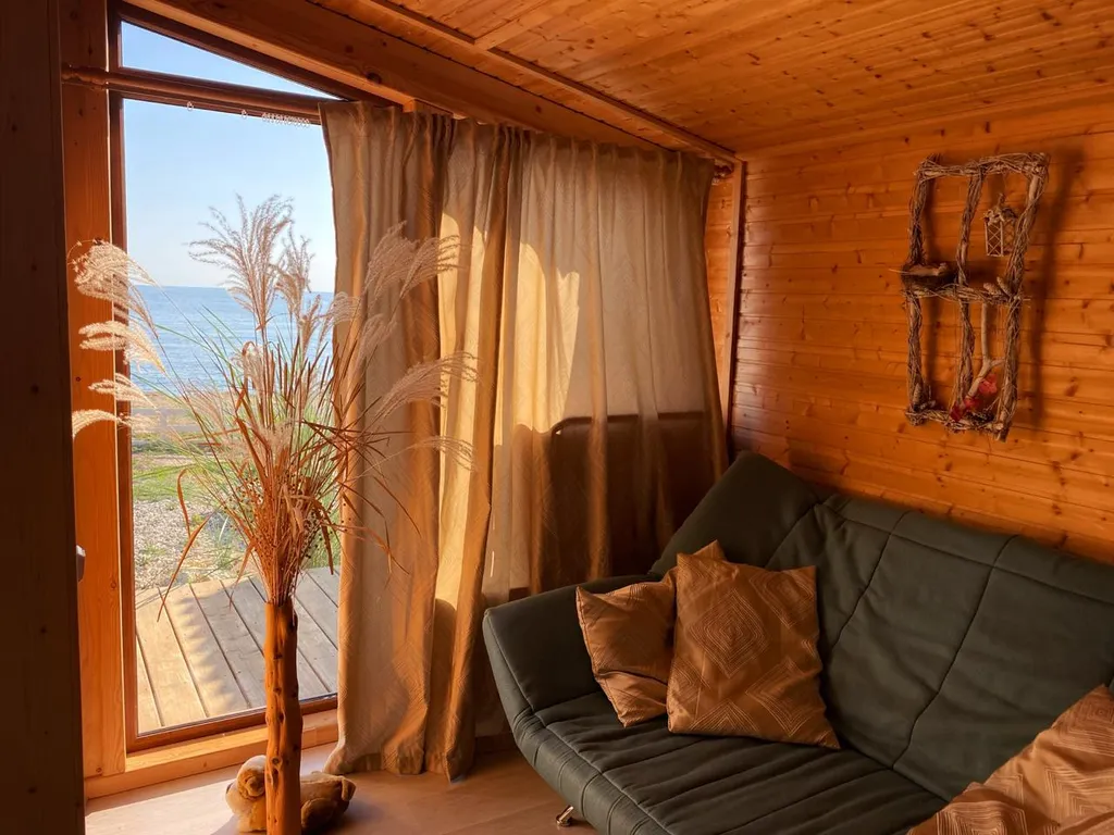 Апартаменты под маяком на берегу мыса Тарханкут