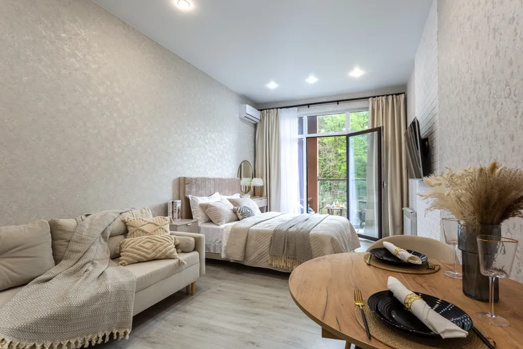 Студия с балконом и видом на лесопарк