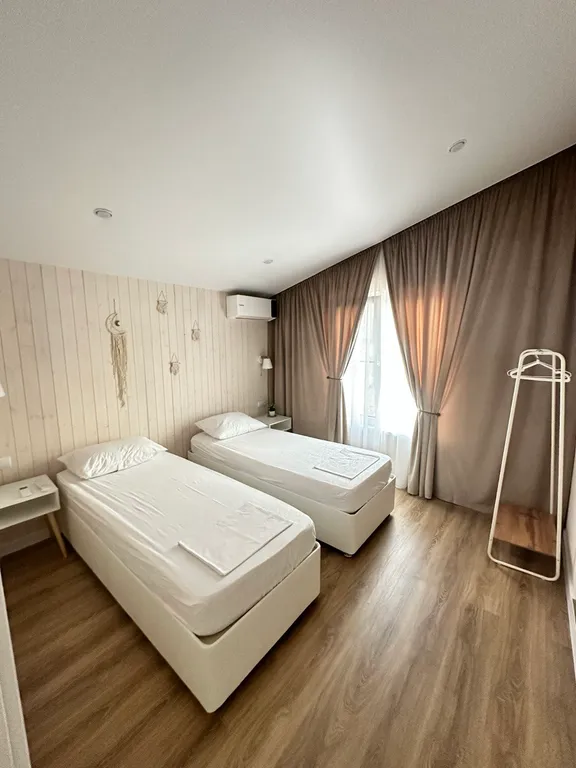 Коттедж без соседей со своим подогреваемым бассейном