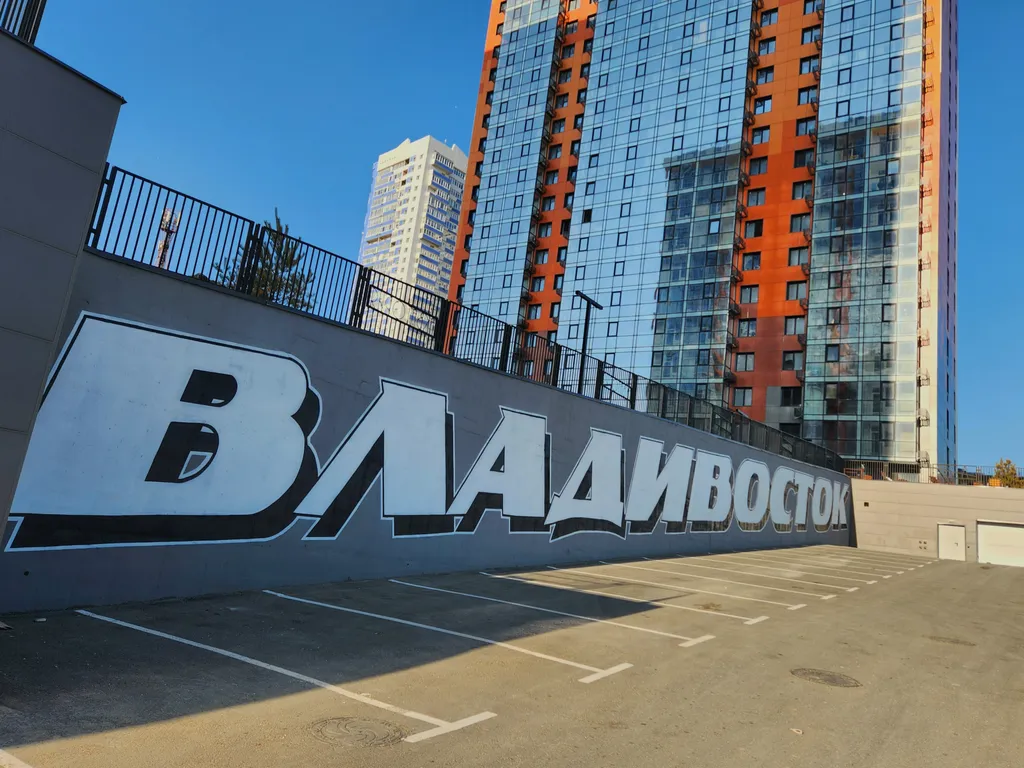 Уютная квартира в новом доме+парковка+удобное расположение